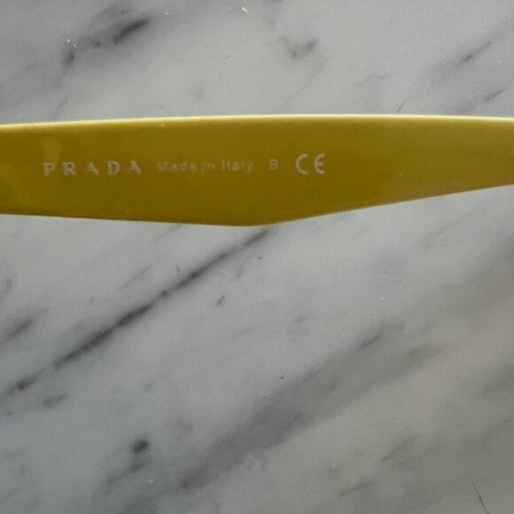 Prada Cat Eye Sunglasses Yellow Lense with Grey Frame - Amazing Condition - Picture 3 of 3